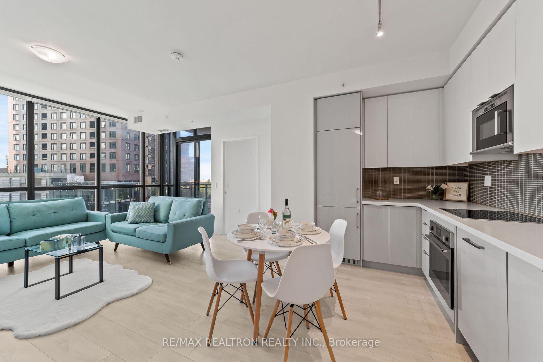 2916 Highway 7 Rd E, #303