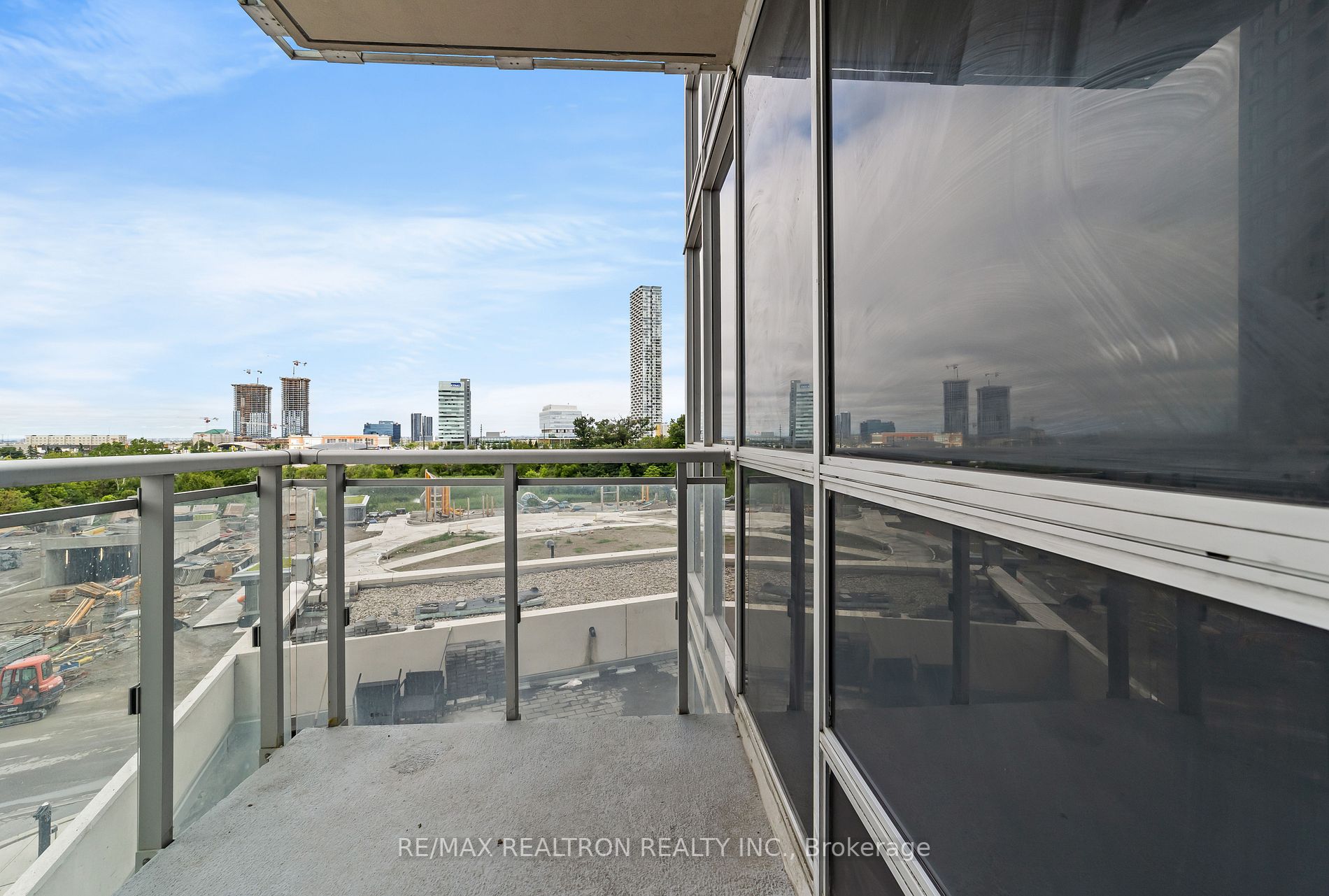 2916 Highway 7 Rd E, #303