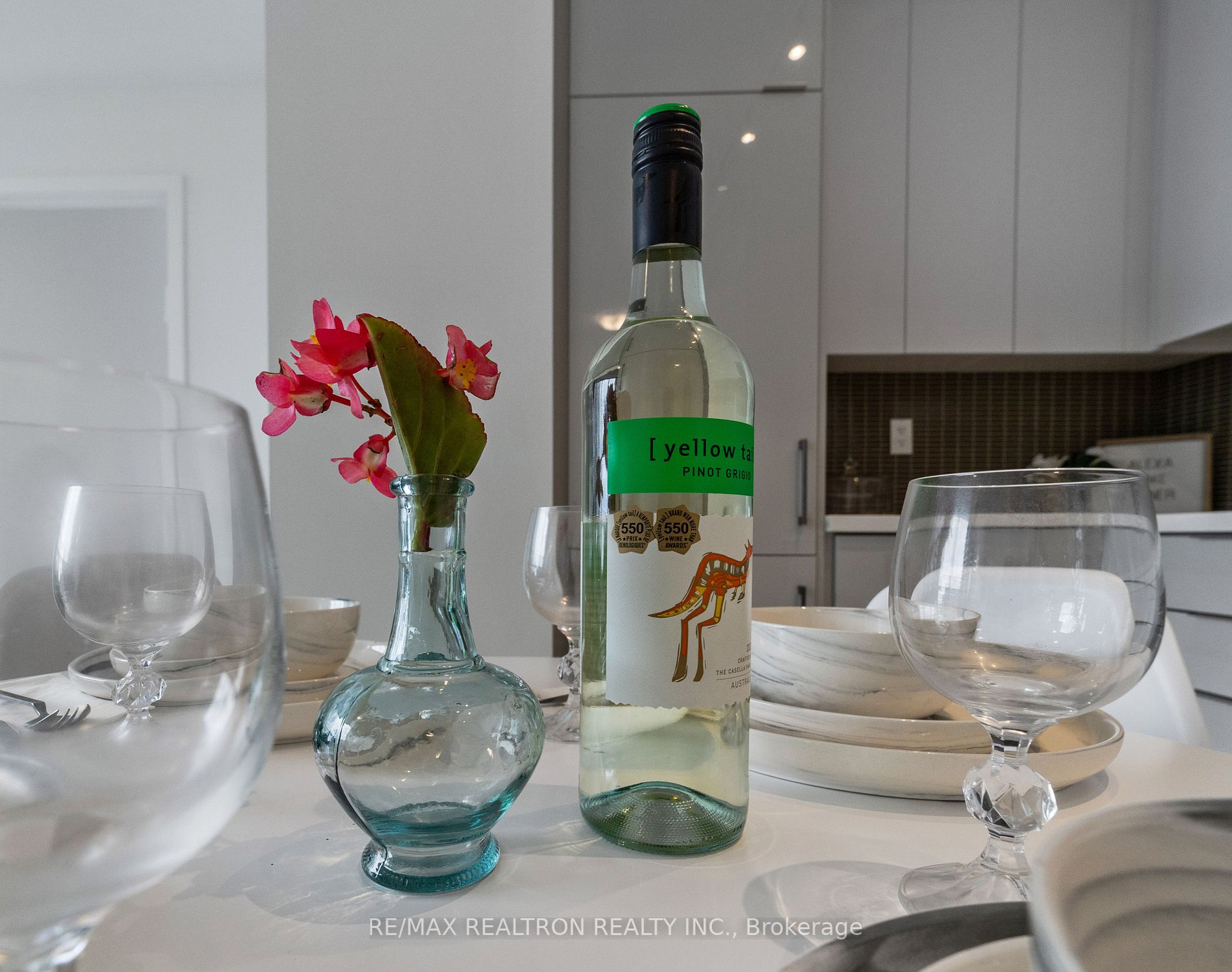 2916 Highway 7 Rd E, #303