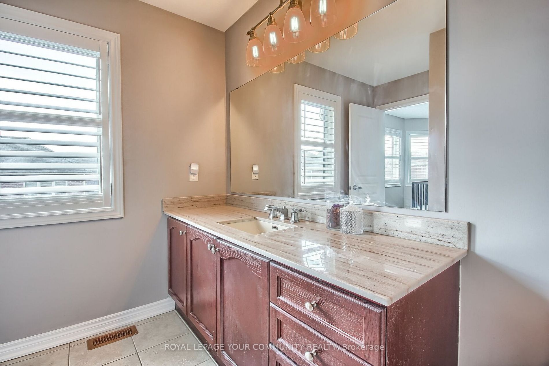 39 Stoyell Dr