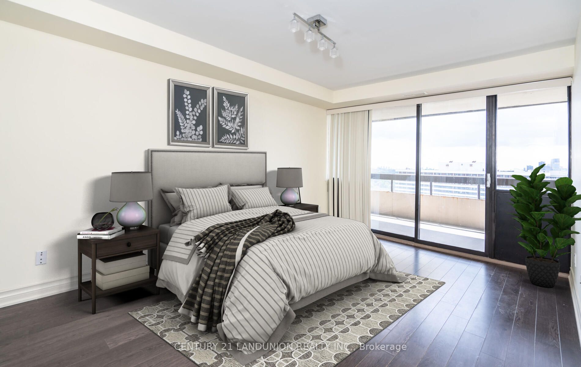 8111 Yonge St, #1501