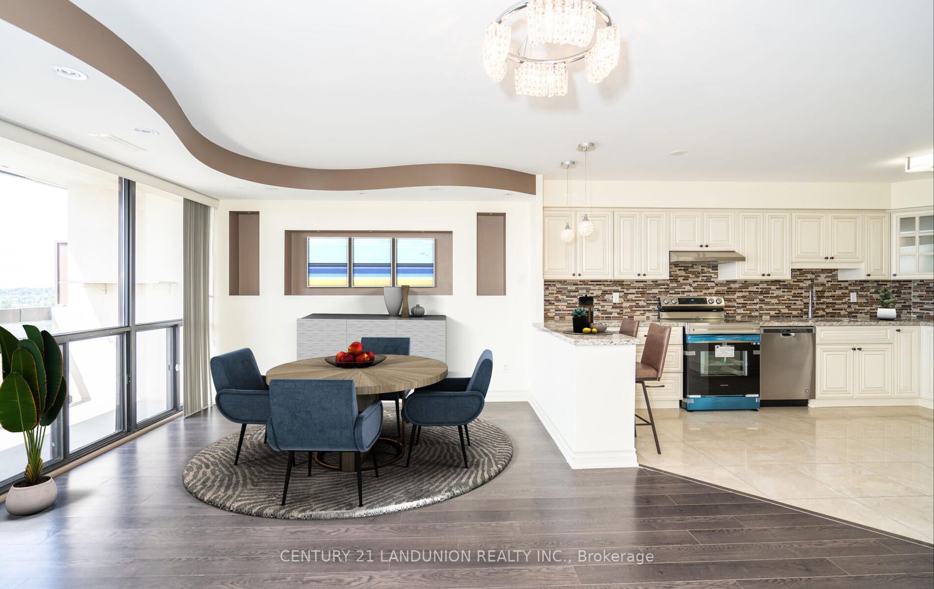 8111 Yonge St, #1501