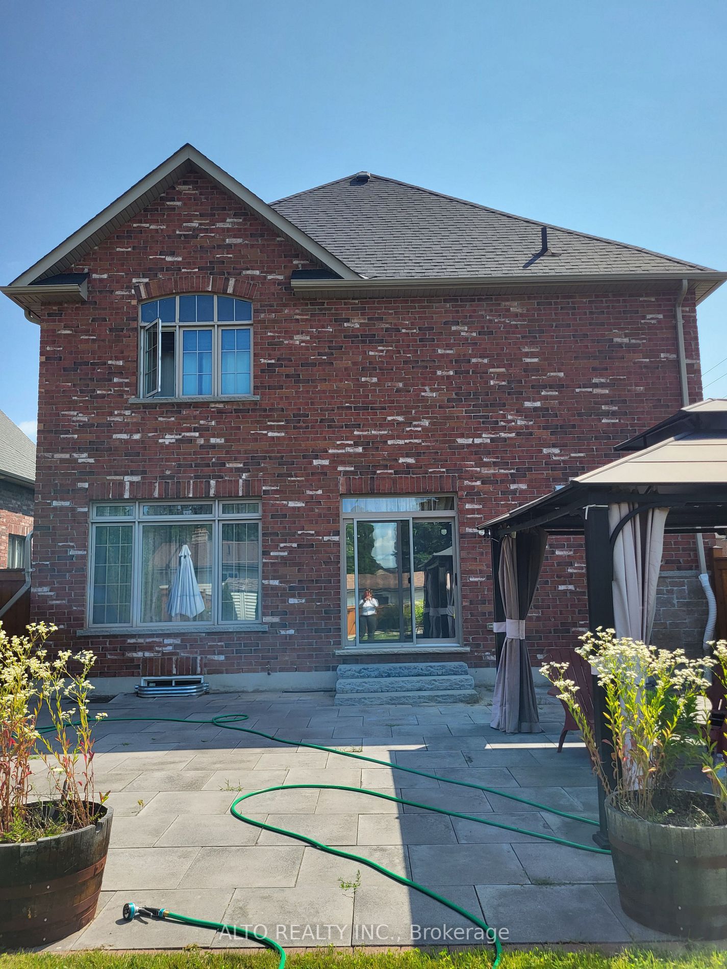 2 Philson Crt
