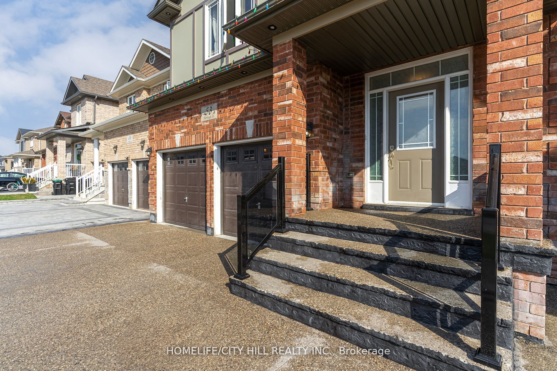53 Heritage St