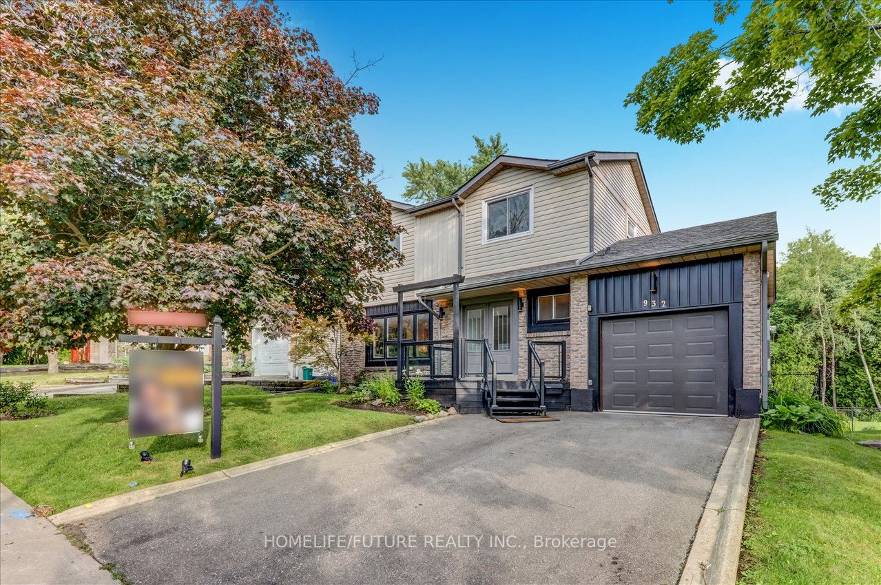 932 Elgin St