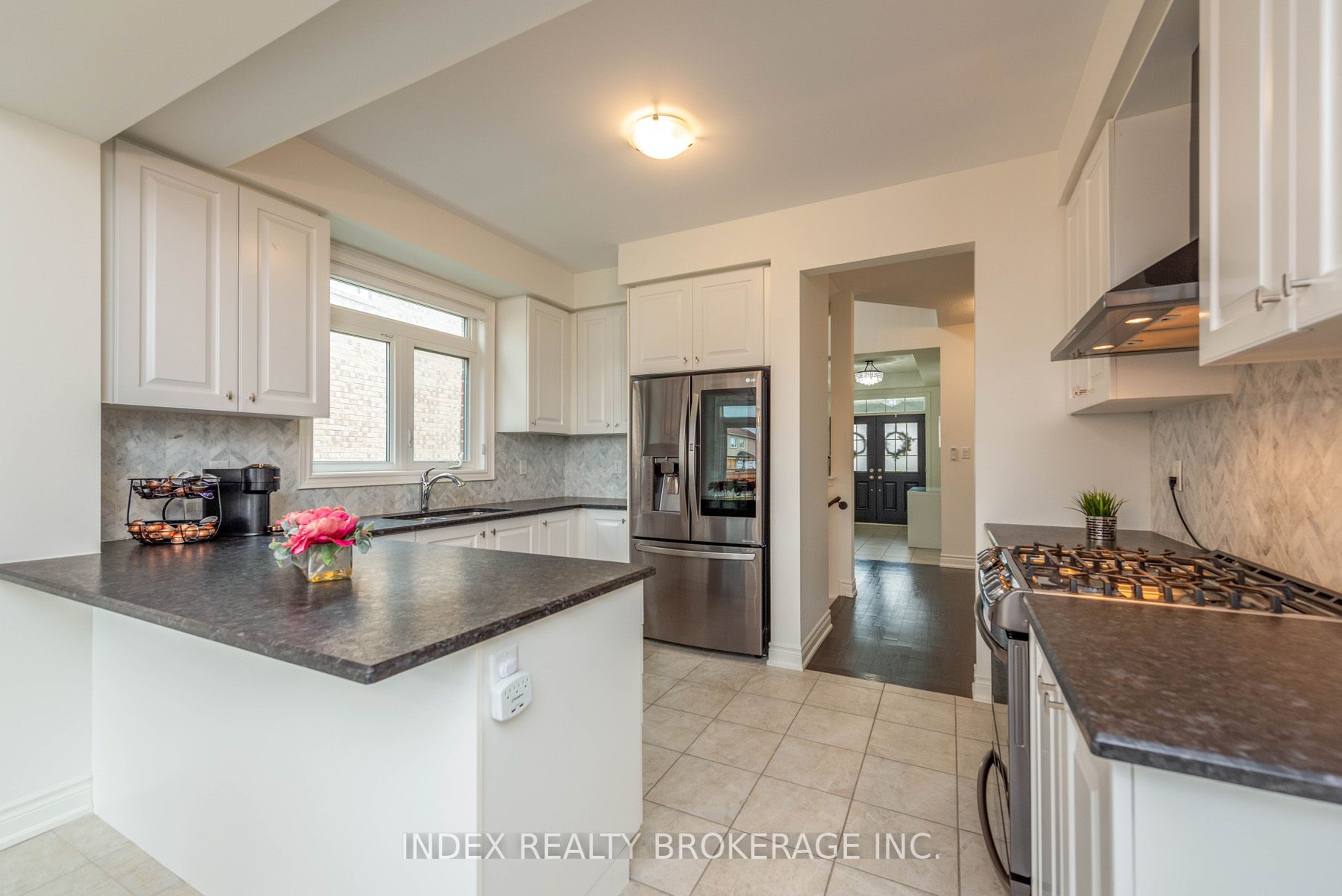 14 Empire Dr