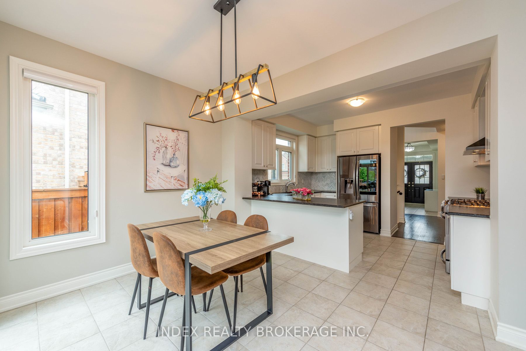 14 Empire Dr