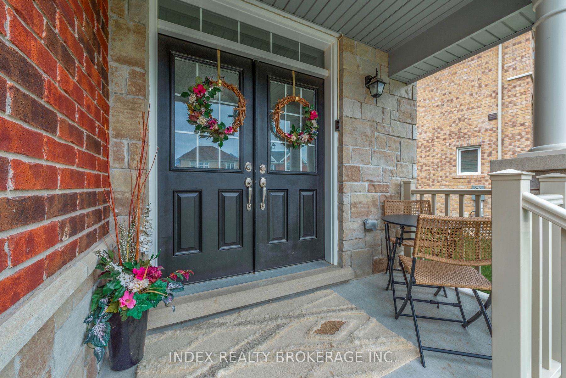14 Empire Dr