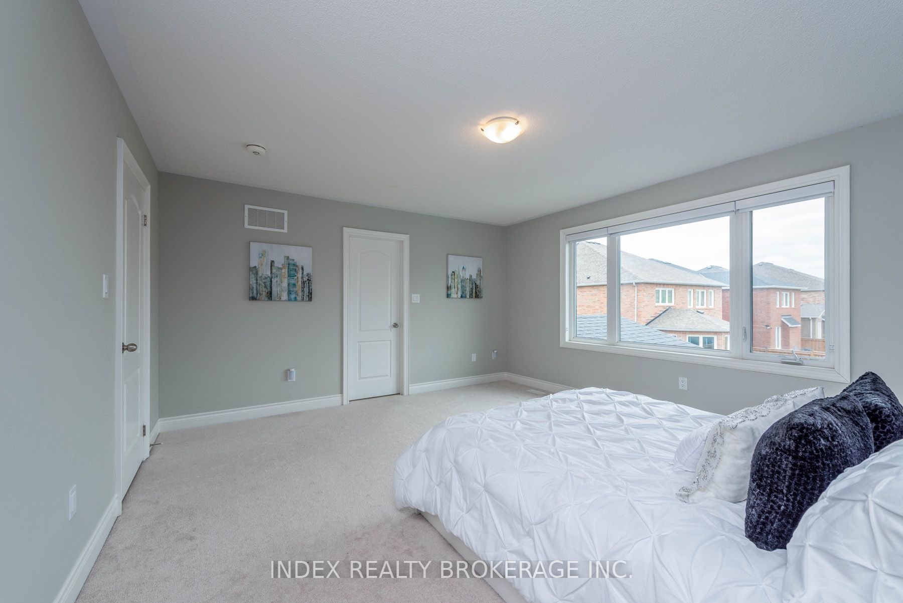 14 Empire Dr