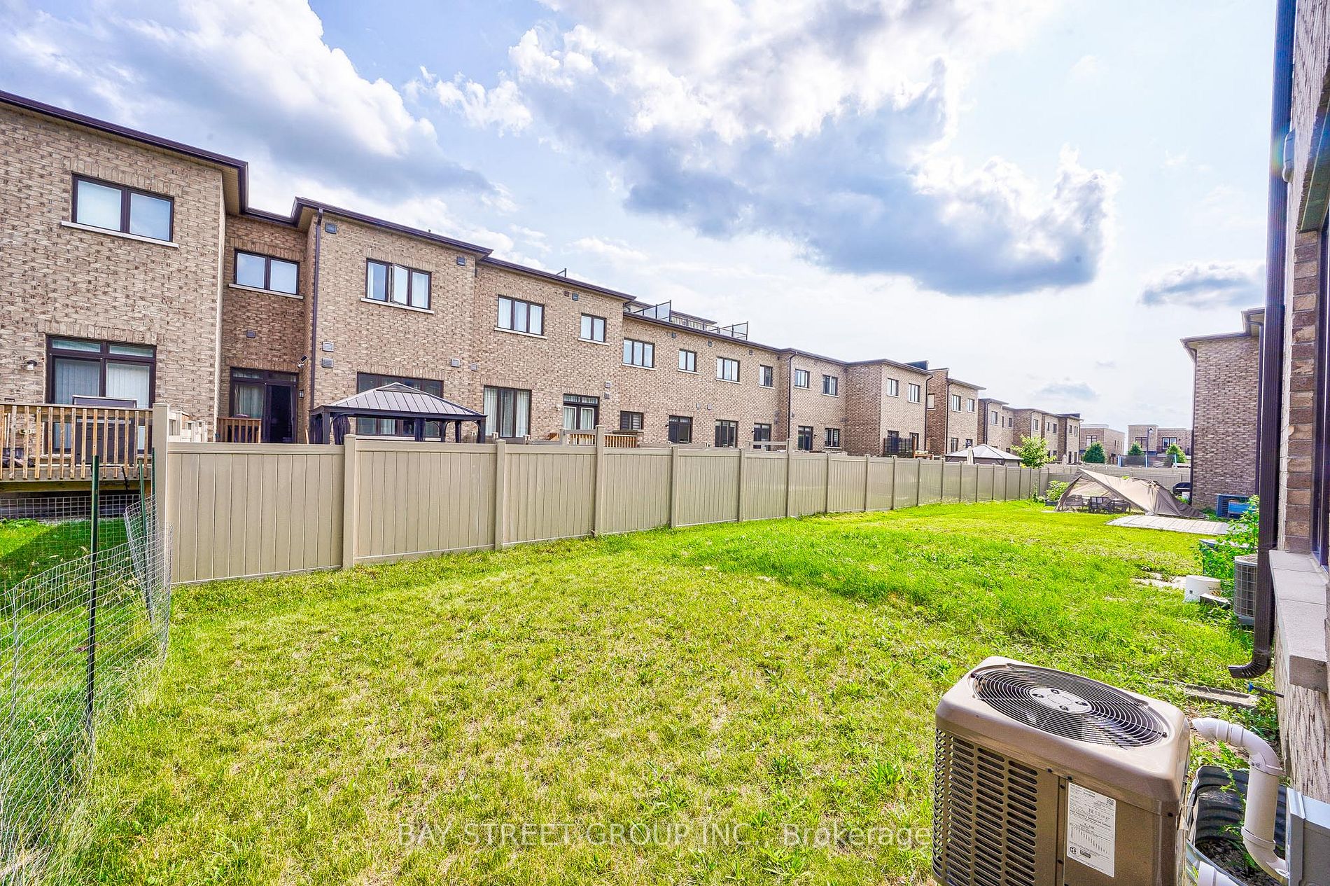 215 Elyse Crt