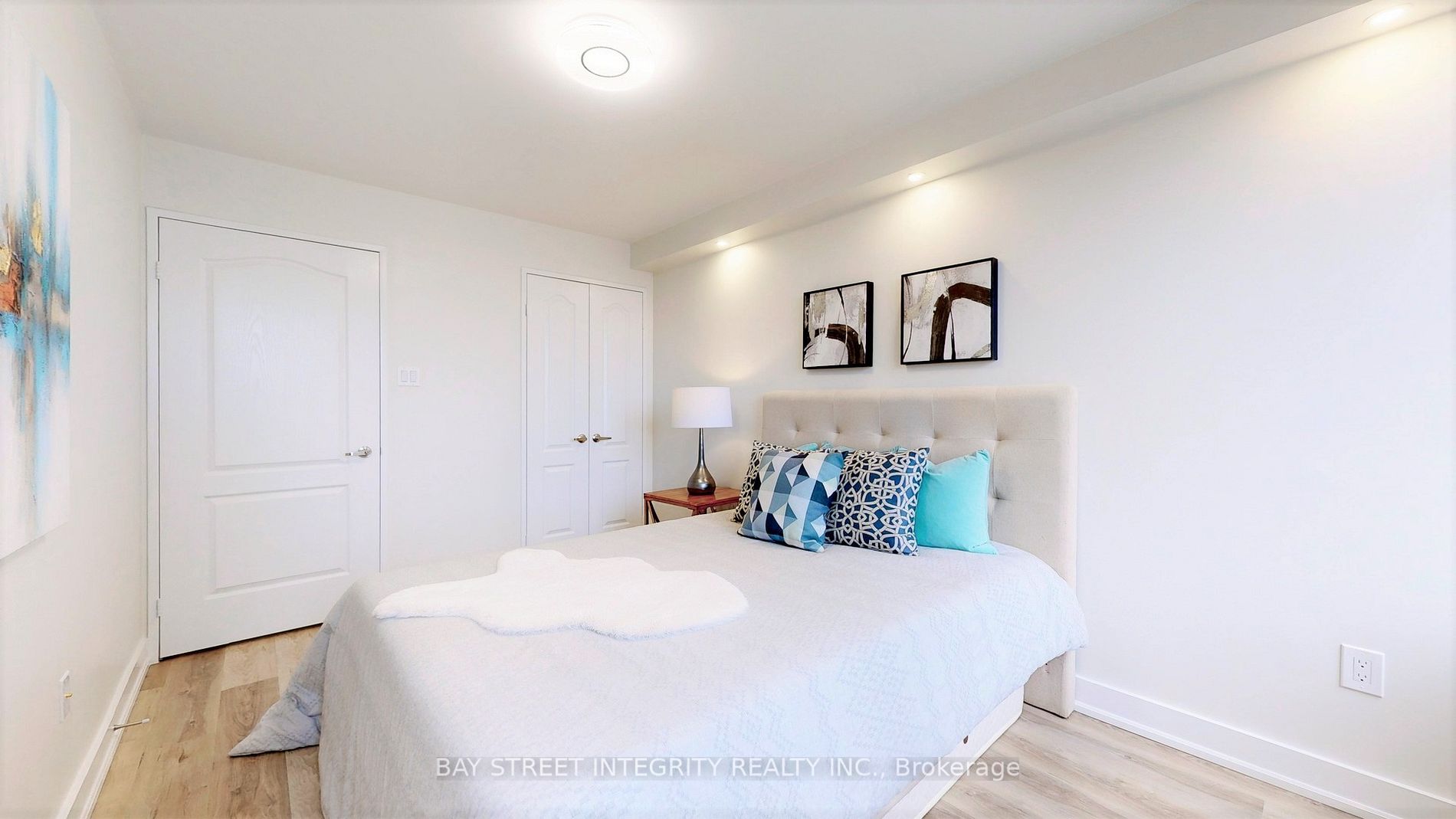 7 Townsgate Dr, #1401