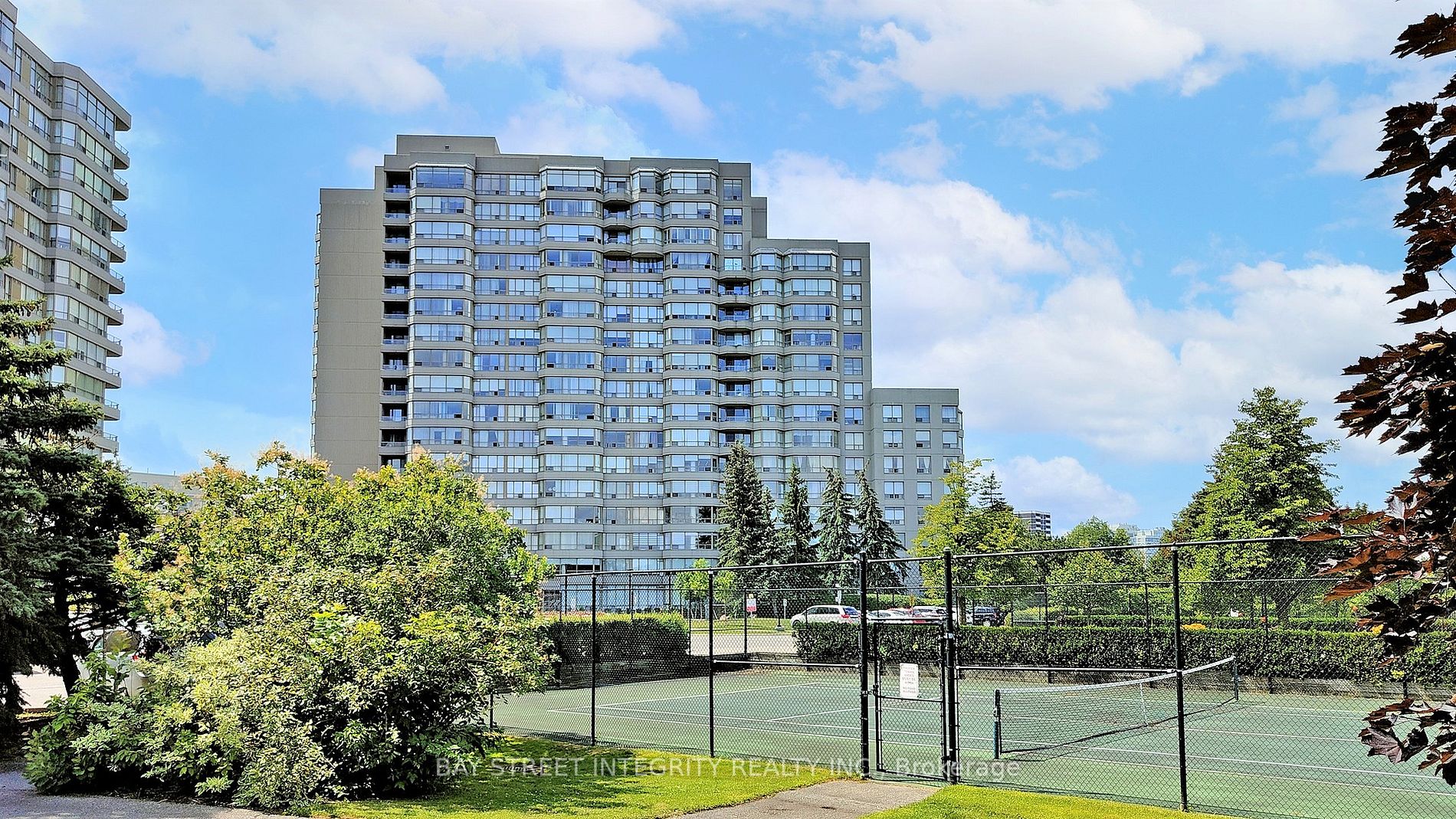 7 Townsgate Dr, #1401