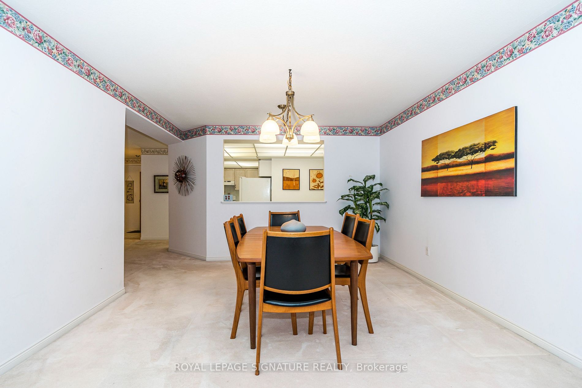 85 Wellington St W, #212