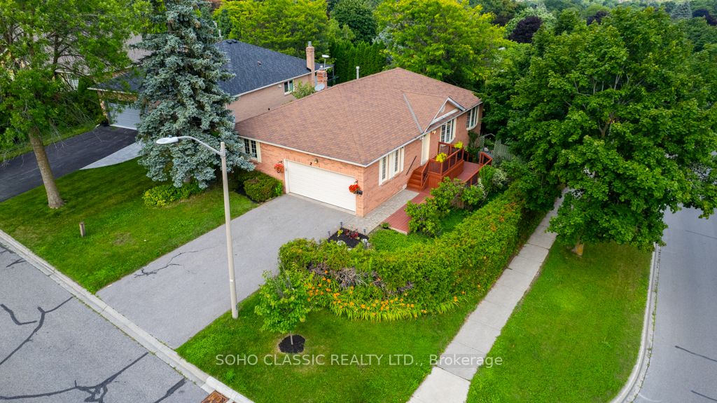 2 Lanewood Dr
