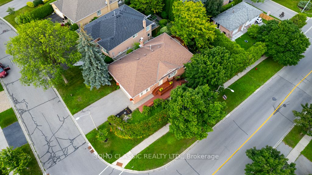 2 Lanewood Dr