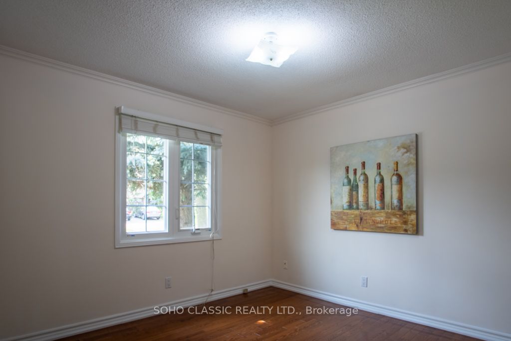 2 Lanewood Dr