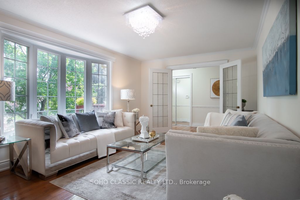 2 Lanewood Dr
