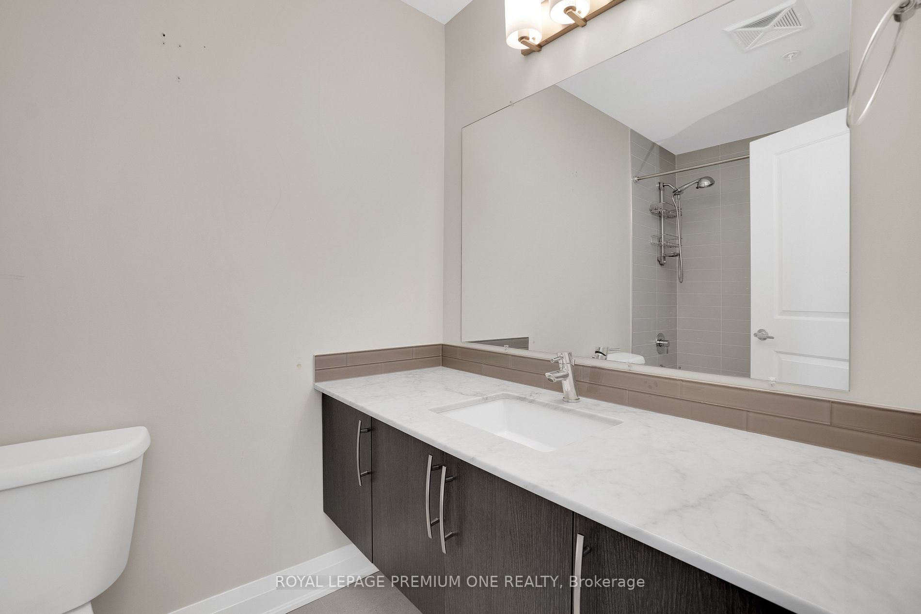 24 Woodstream Blvd, #310