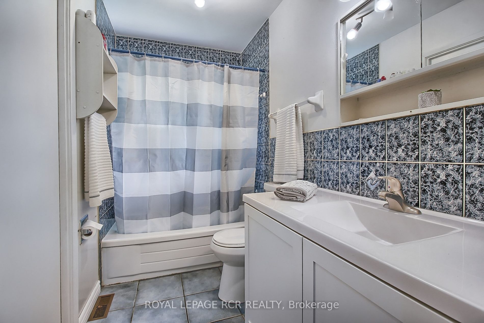 240 Sunset Crescent