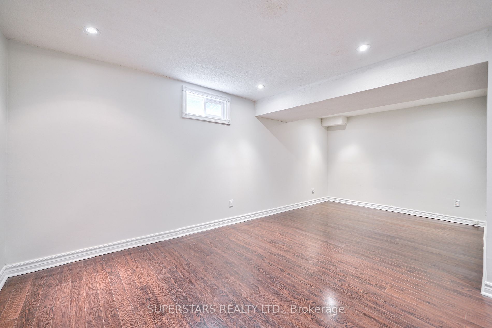 172 Stephenson Cres
