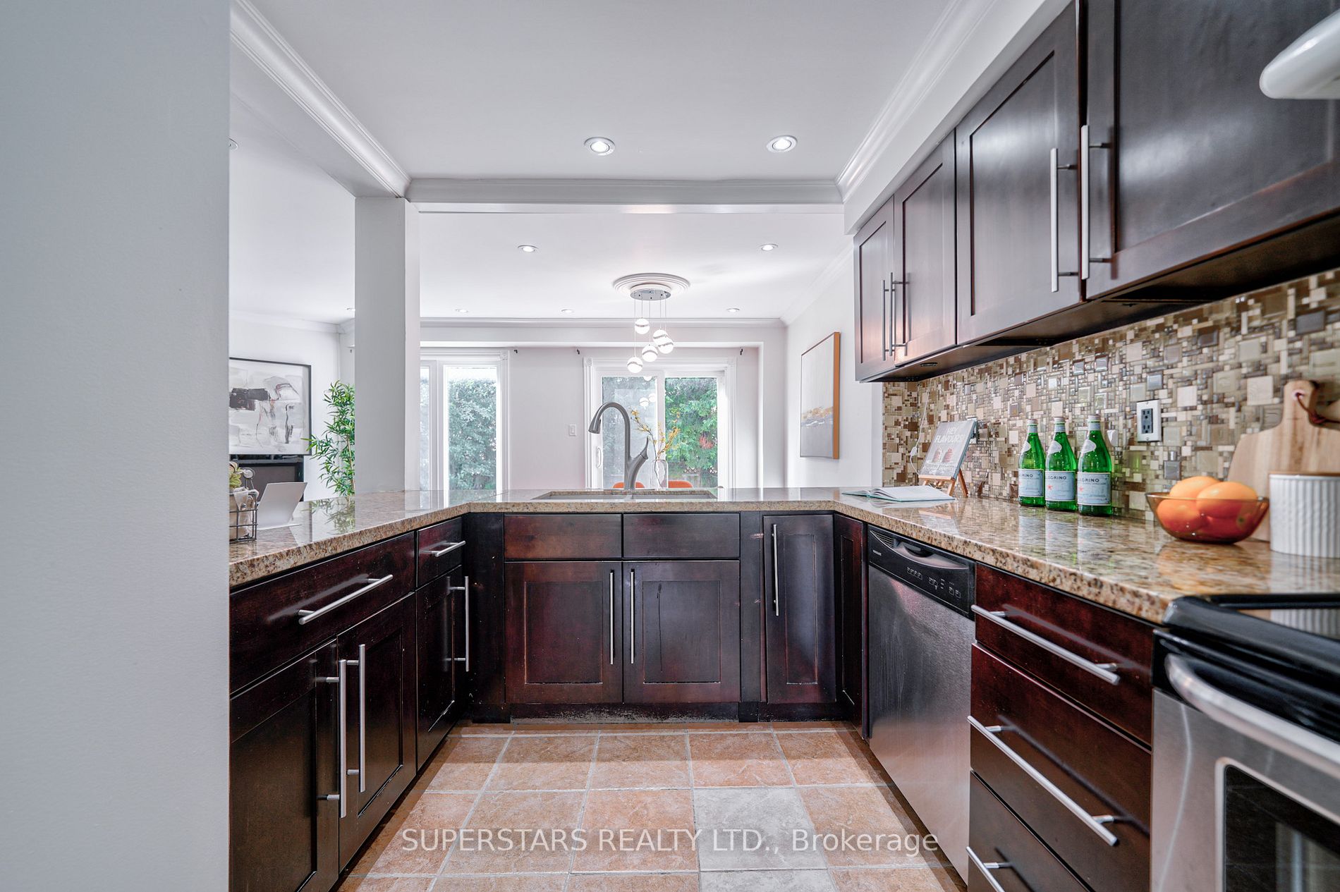 172 Stephenson Cres