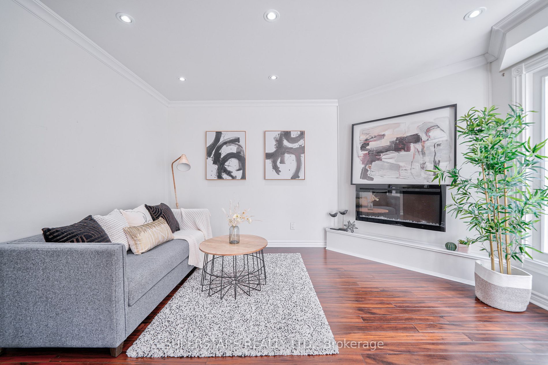 172 Stephenson Cres