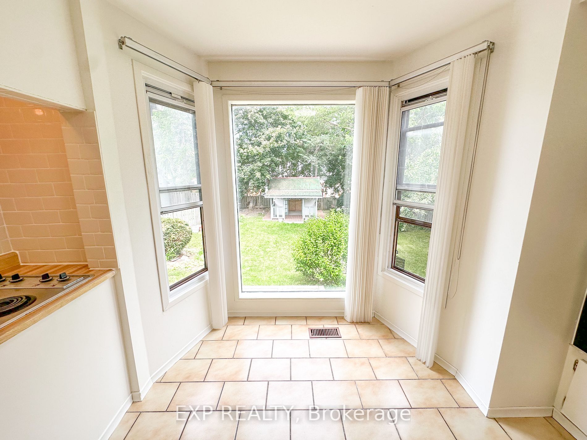 36 Glen Cameron Rd