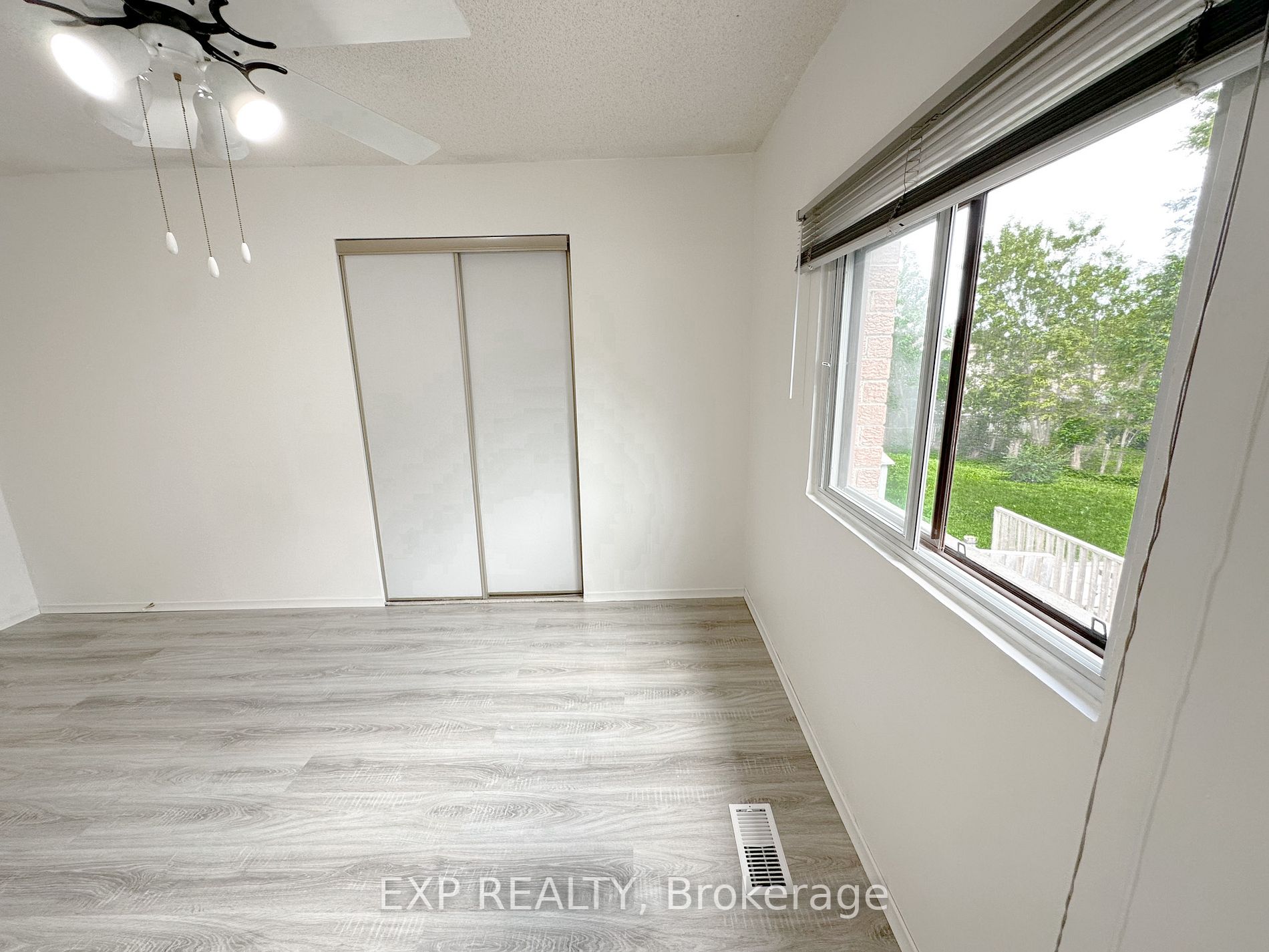 36 Glen Cameron Rd