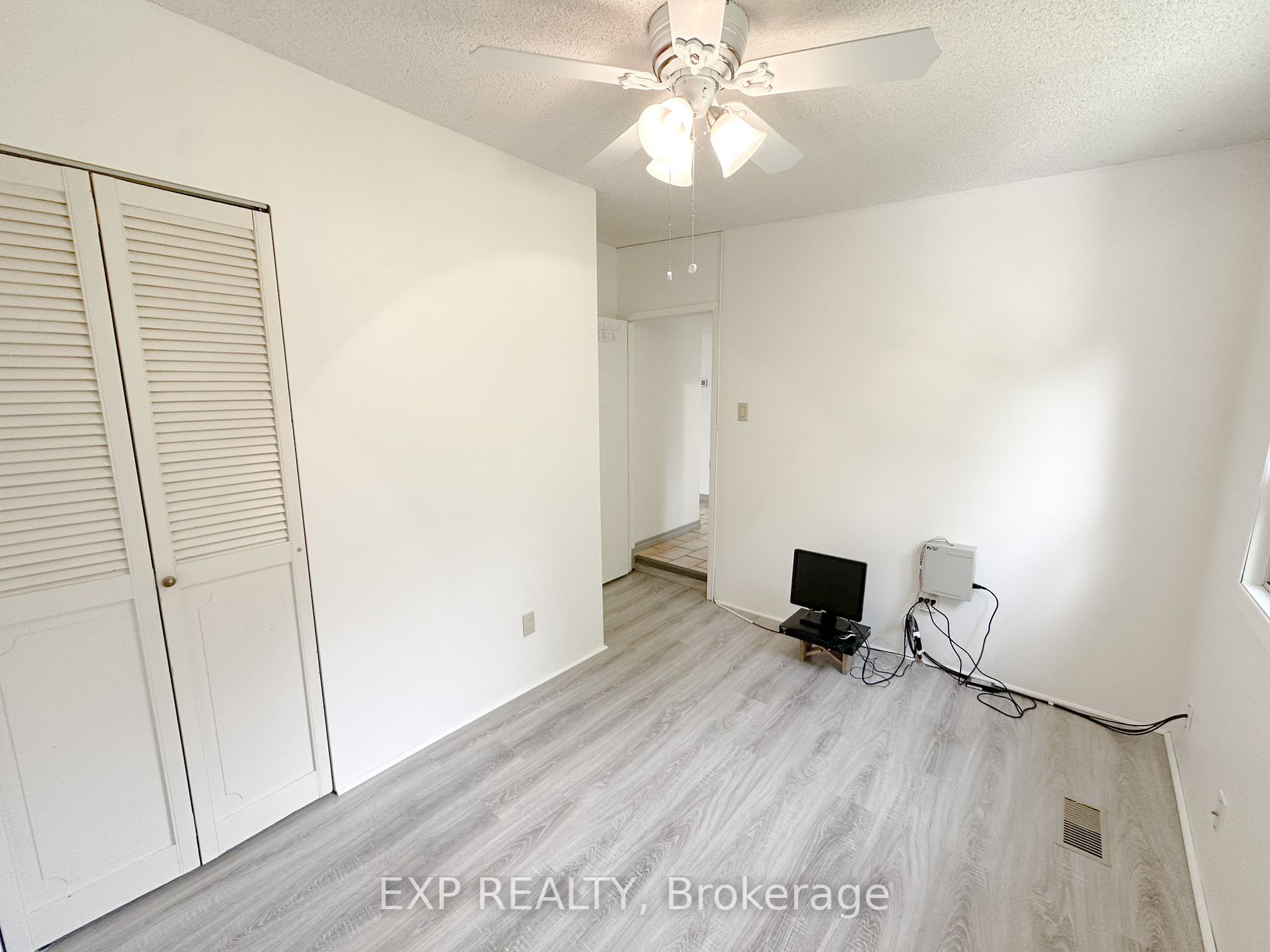 36 Glen Cameron Rd