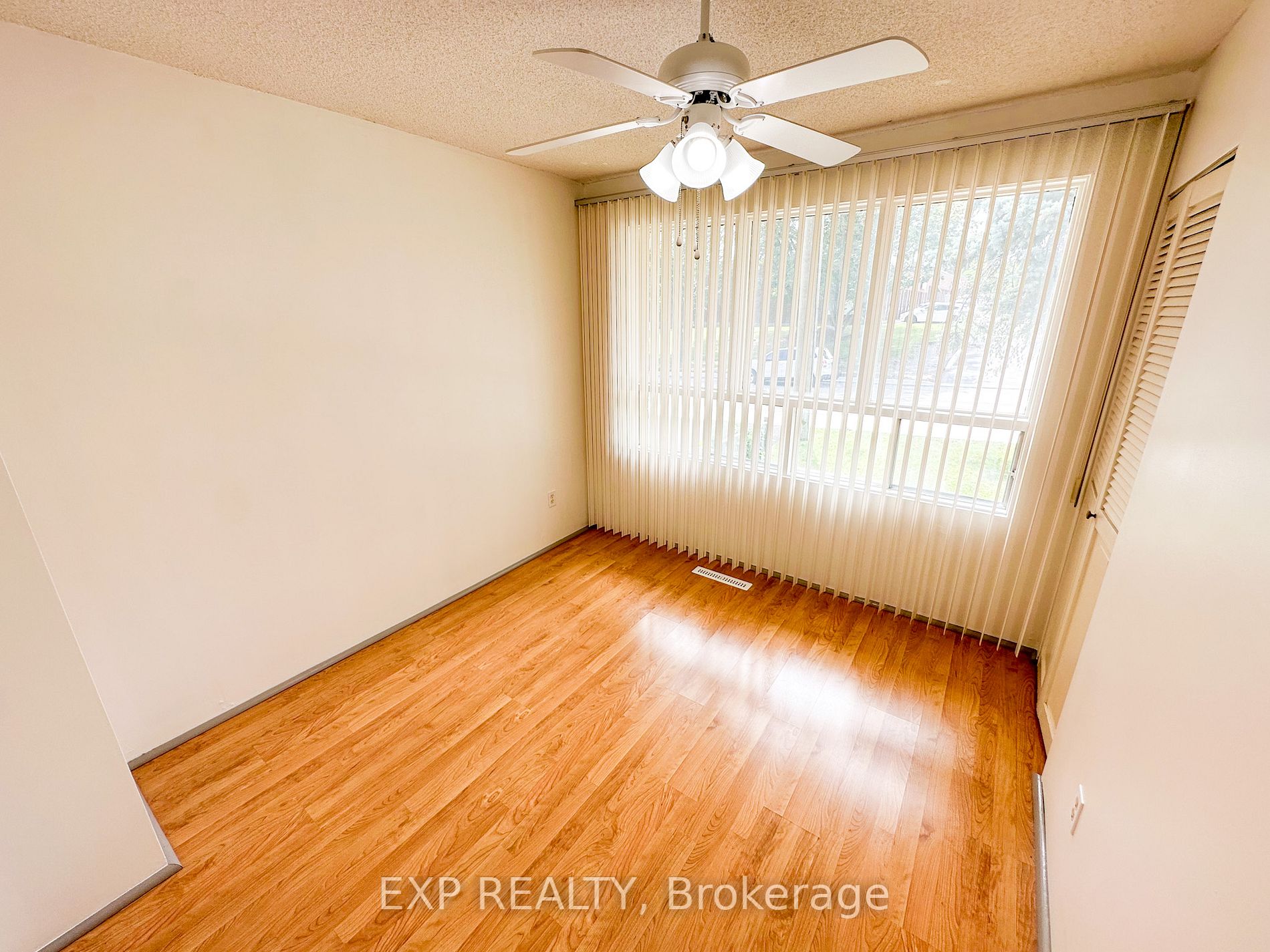 36 Glen Cameron Rd