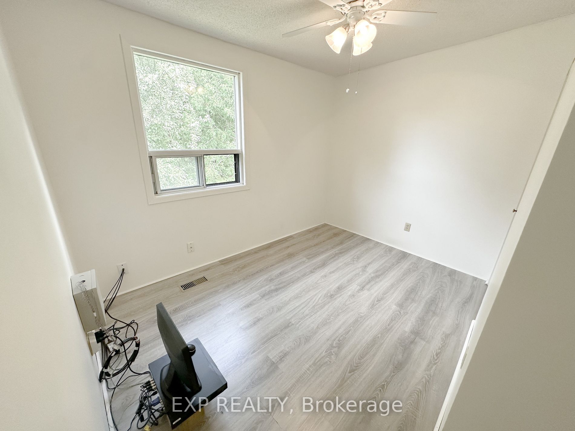 36 Glen Cameron Rd