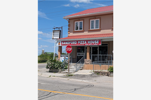403-B Sandford Rd, Uxbridge