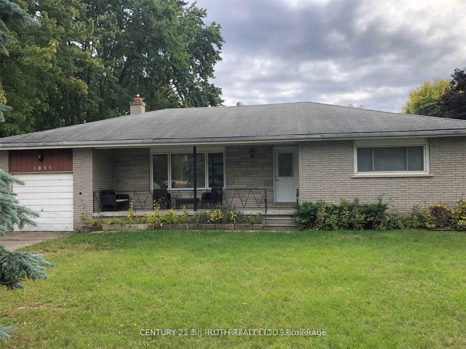 1035 Lebanon Dr