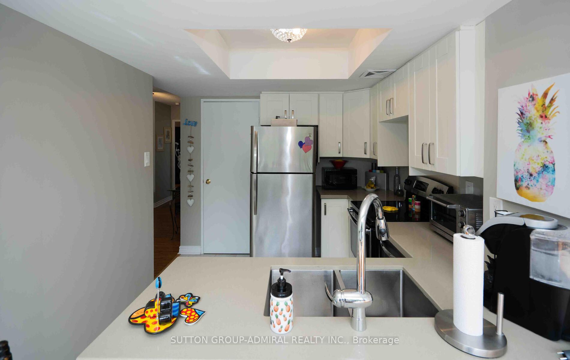 7420 Bathurst St S, #210