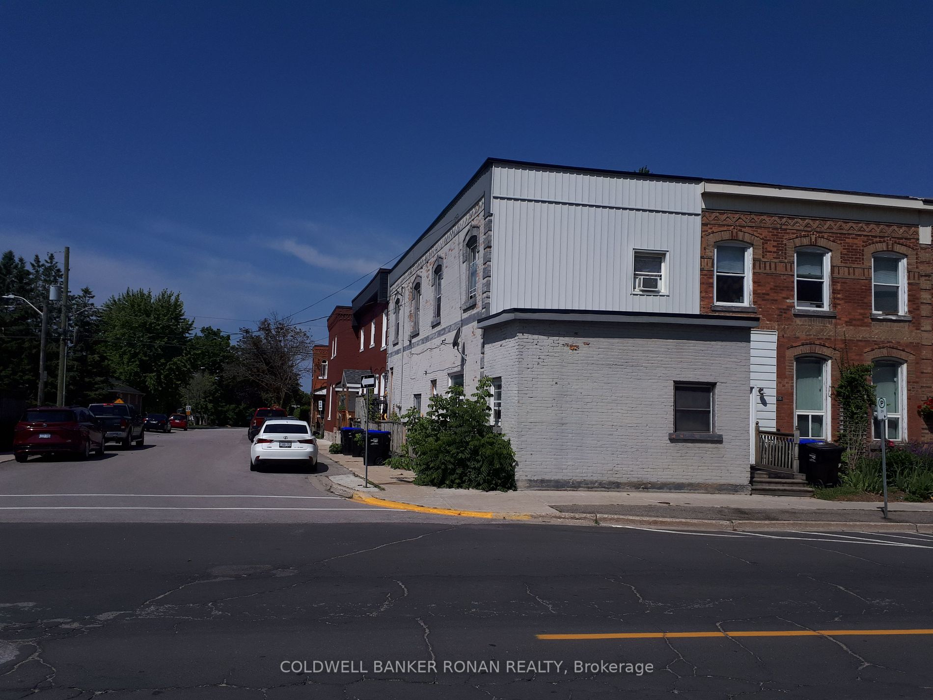 2 George St