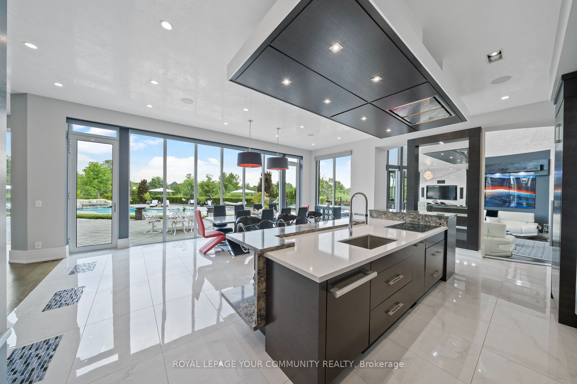21 Northern Pines Blvd