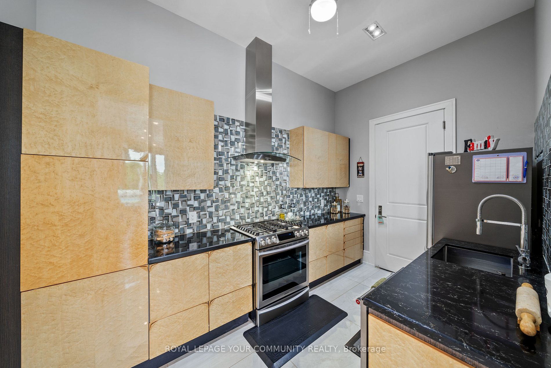 21 Northern Pines Blvd