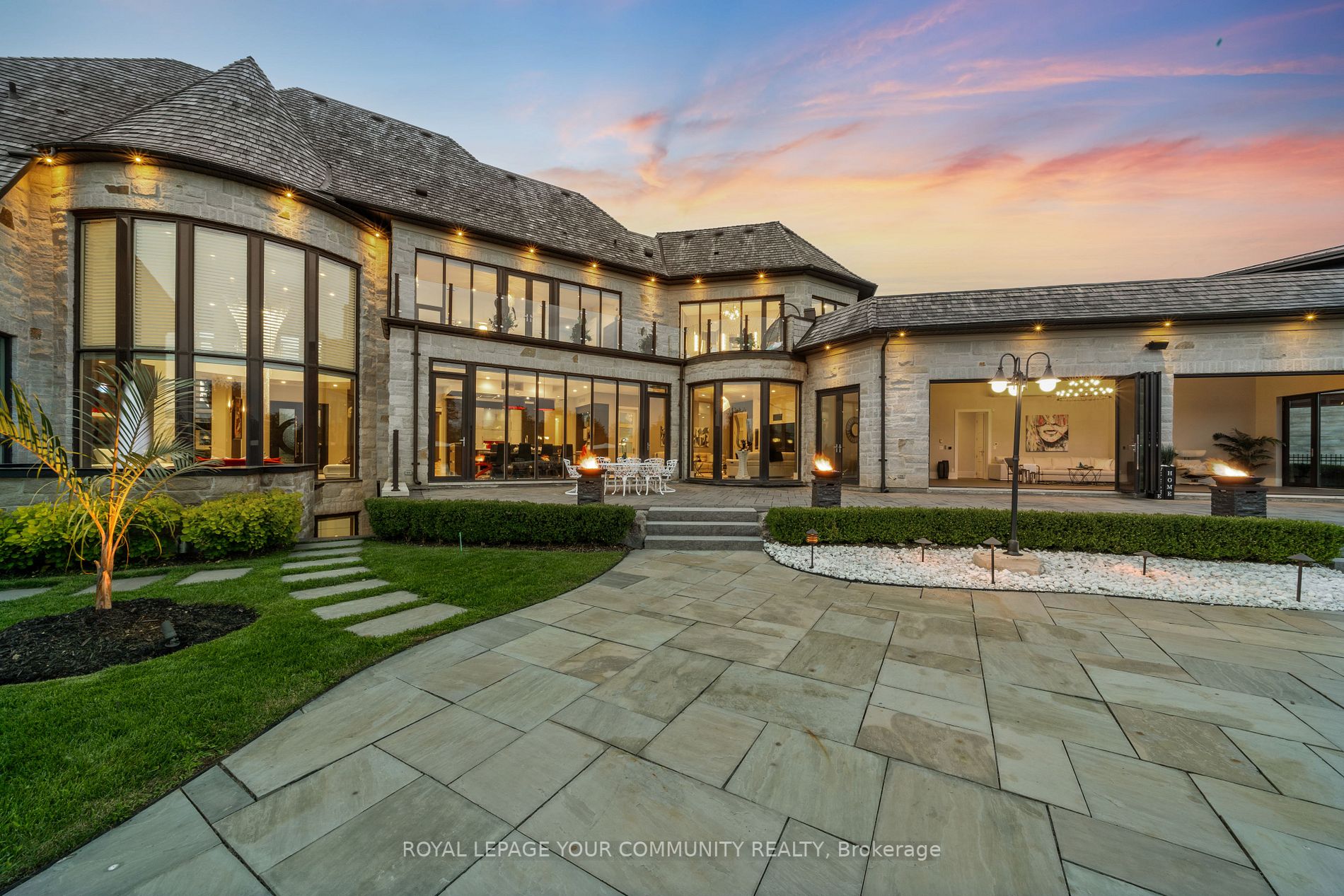 21 Northern Pines Blvd