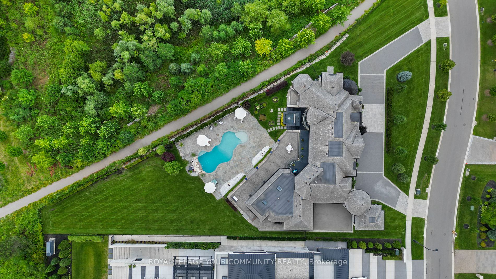 21 Northern Pines Blvd