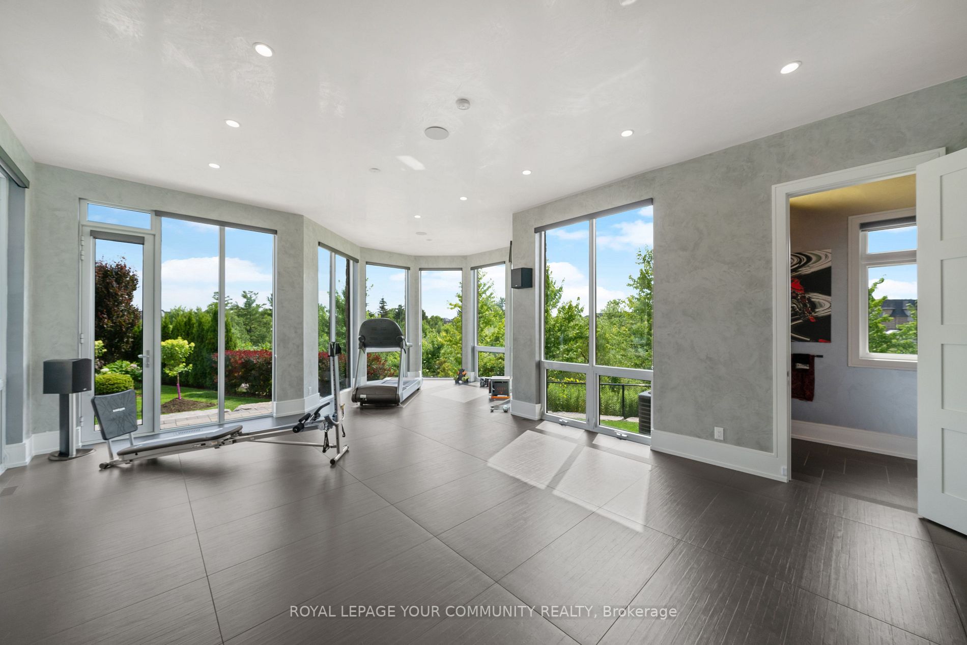 21 Northern Pines Blvd