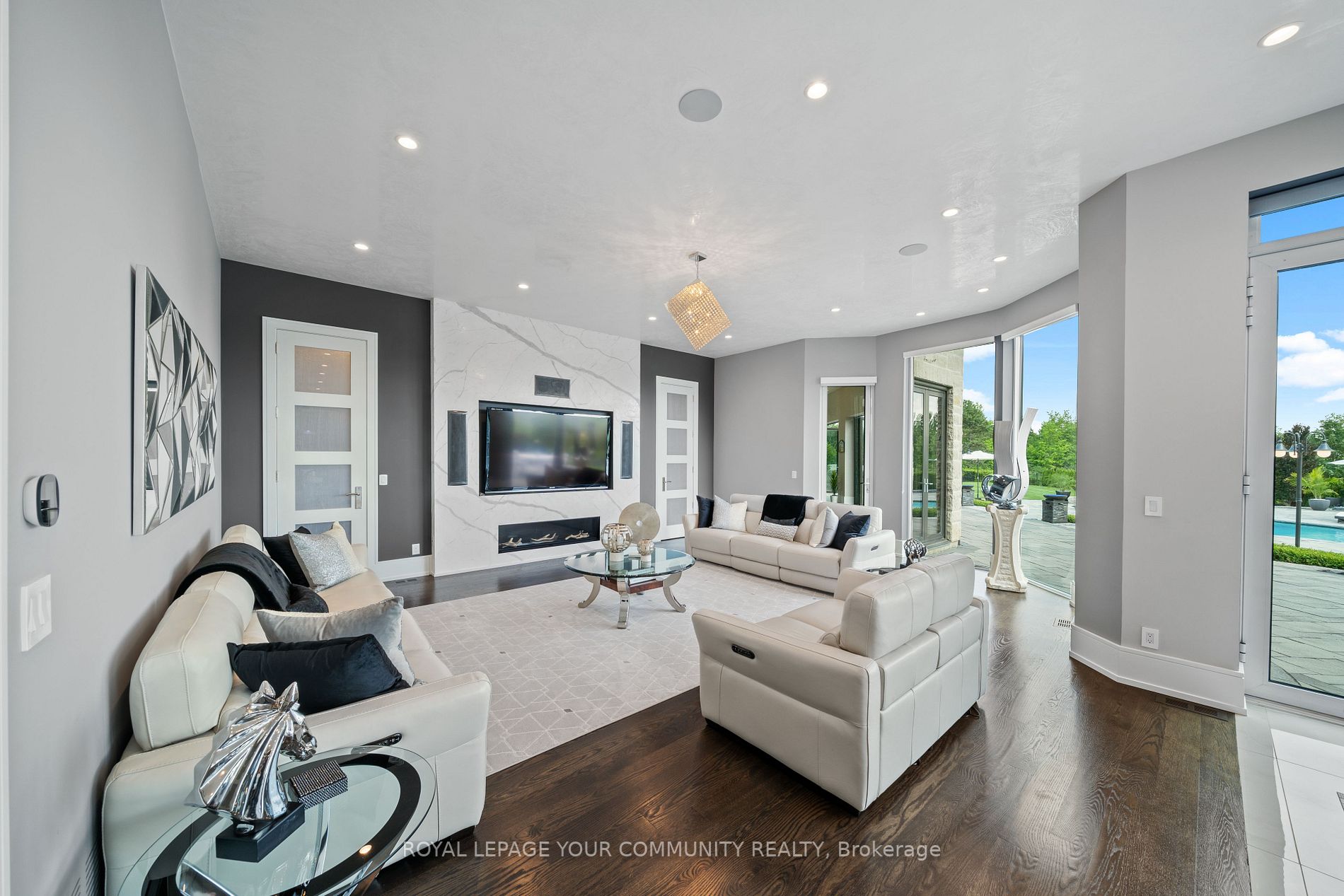 21 Northern Pines Blvd