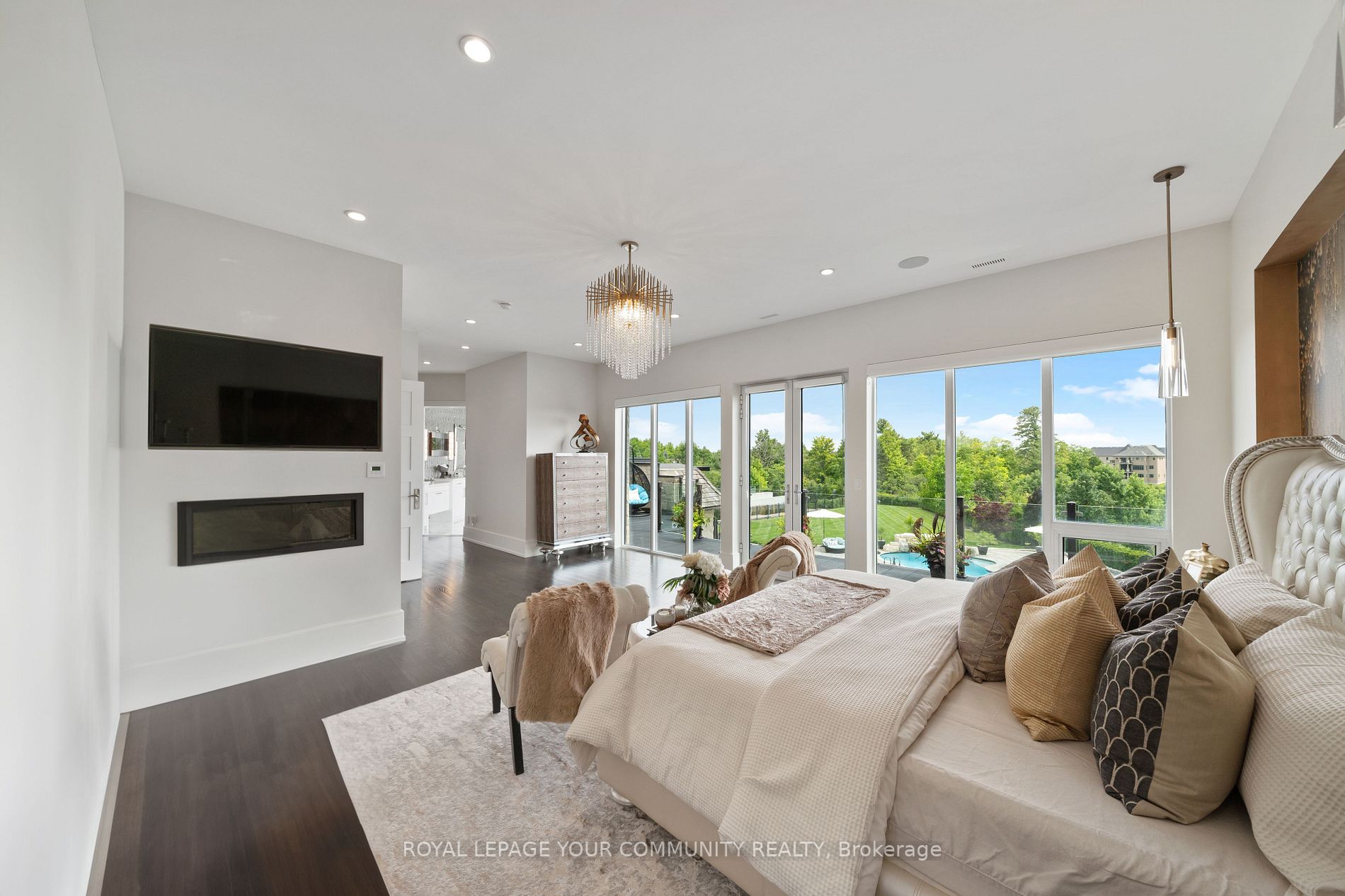 21 Northern Pines Blvd