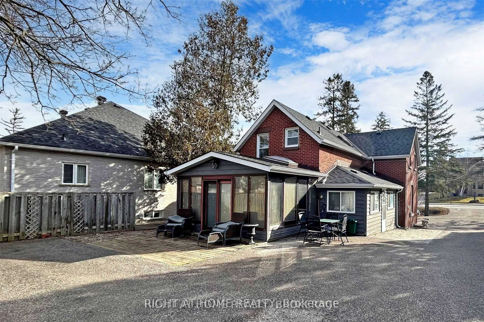 13066 Keele St