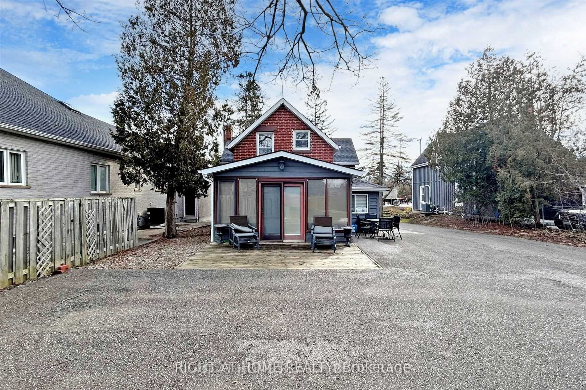 13066 Keele St