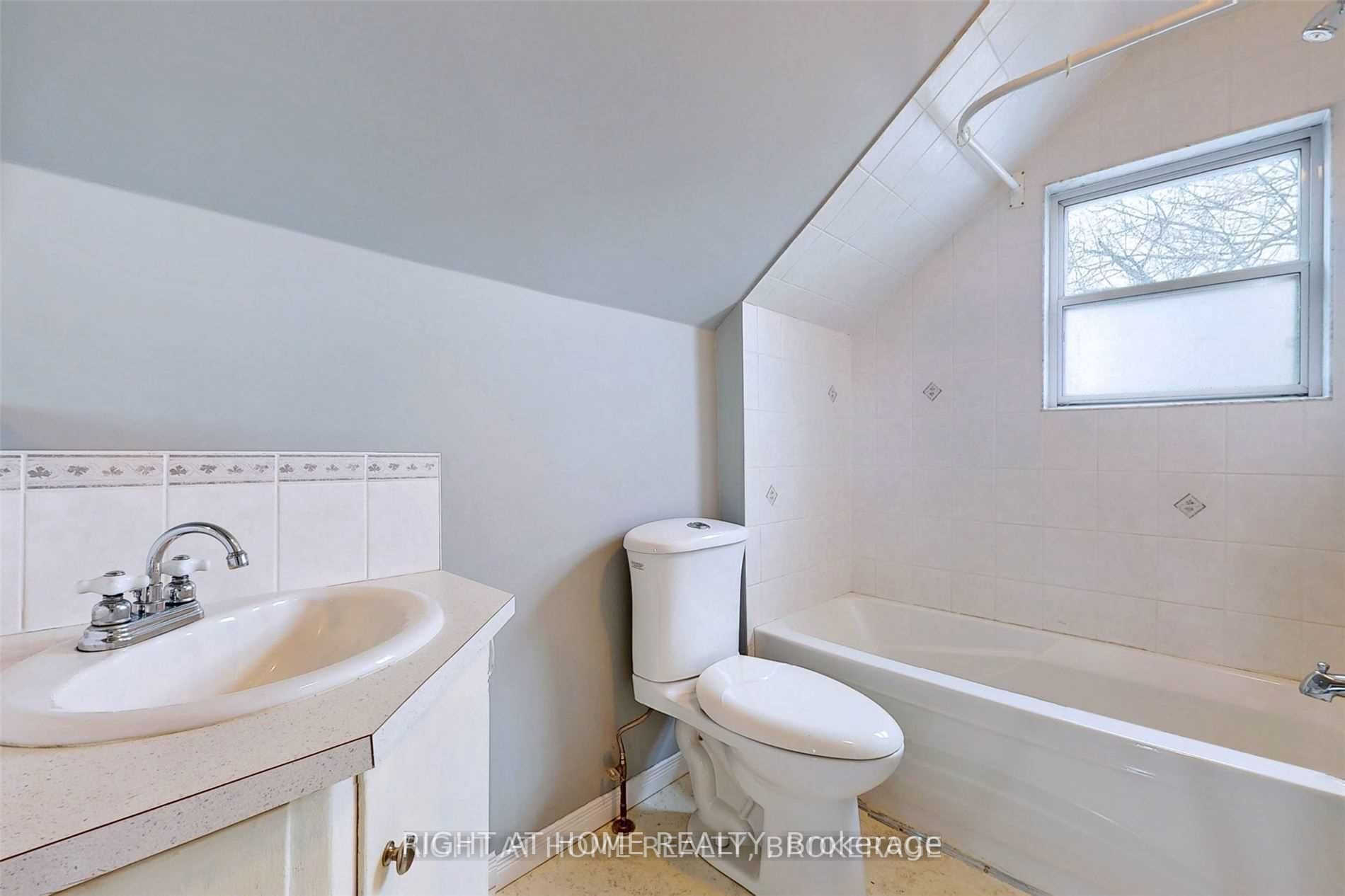13066 Keele St
