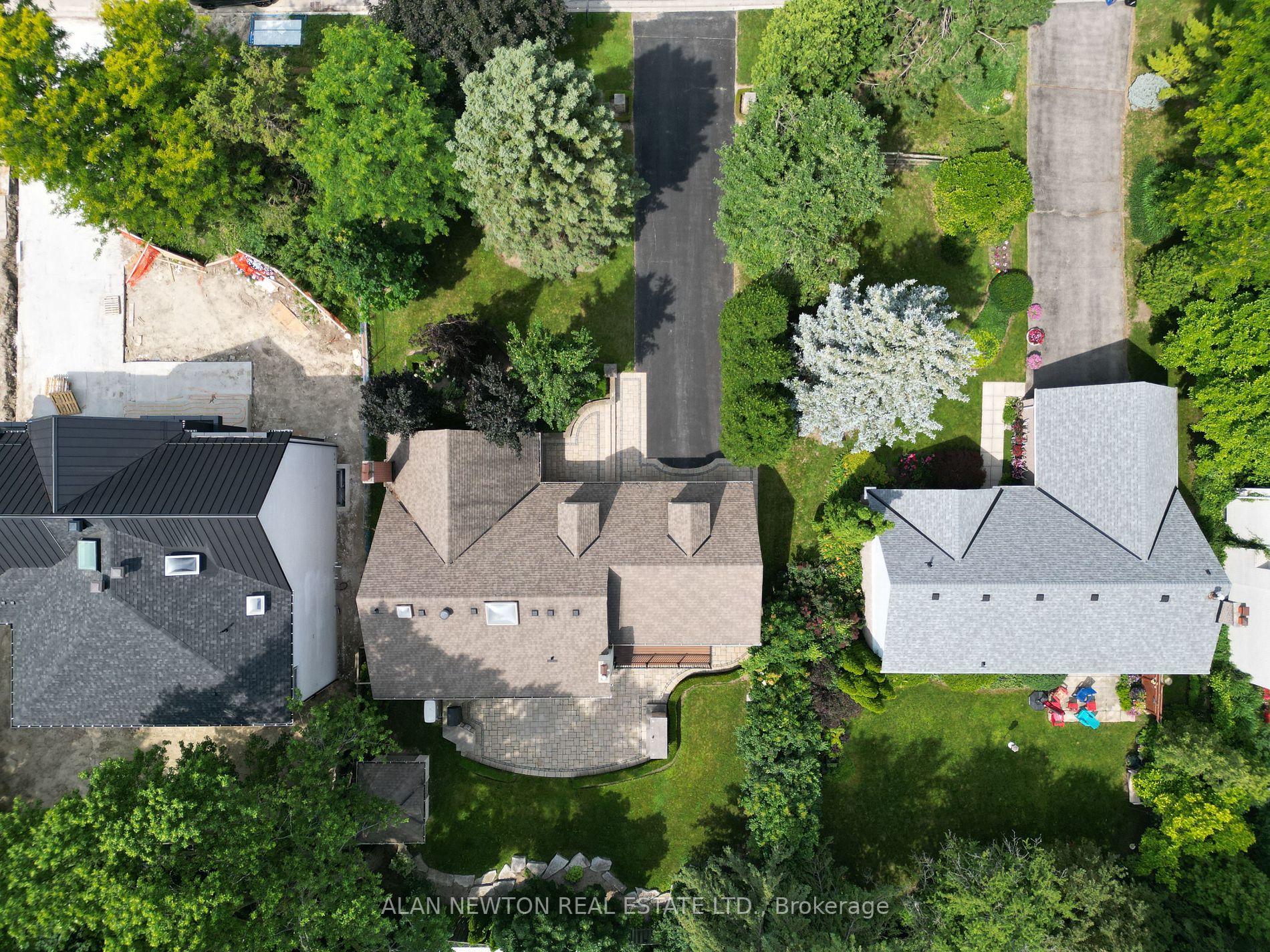 61 Riverside Blvd