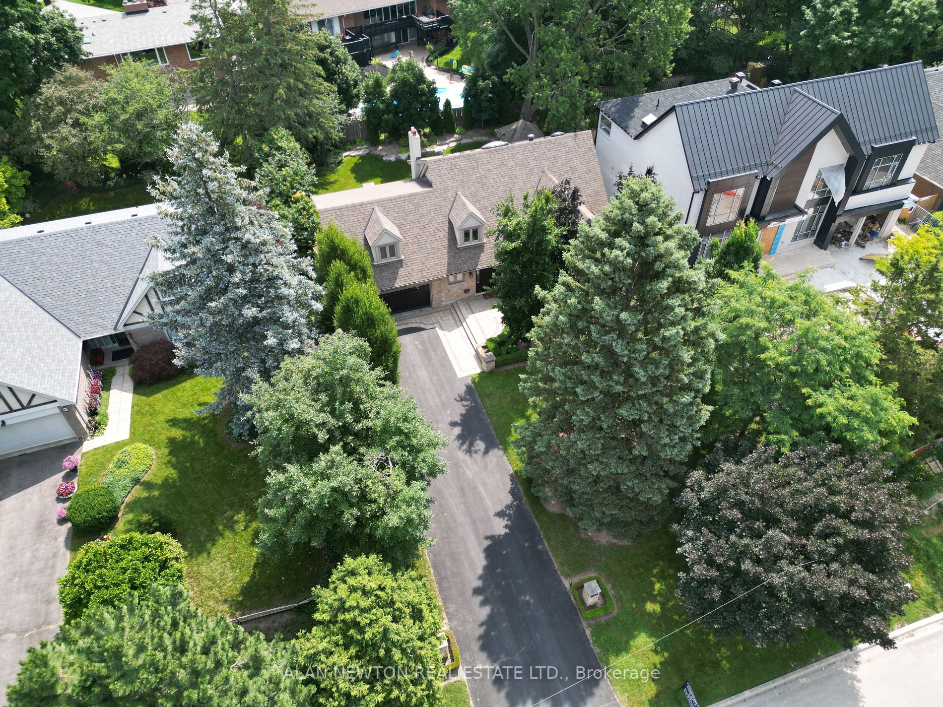 61 Riverside Blvd