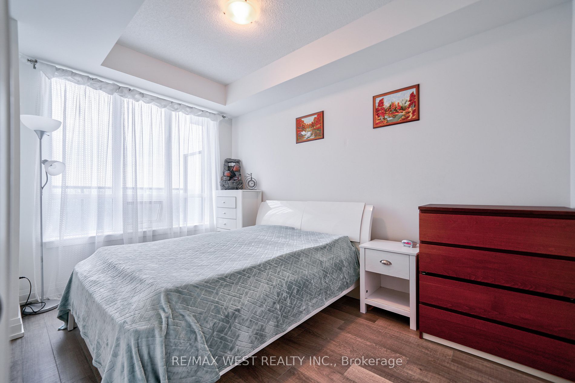 7167 Yonge St, #407