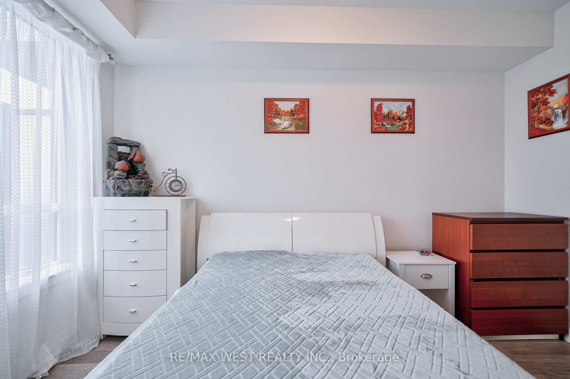 7167 Yonge St, #407