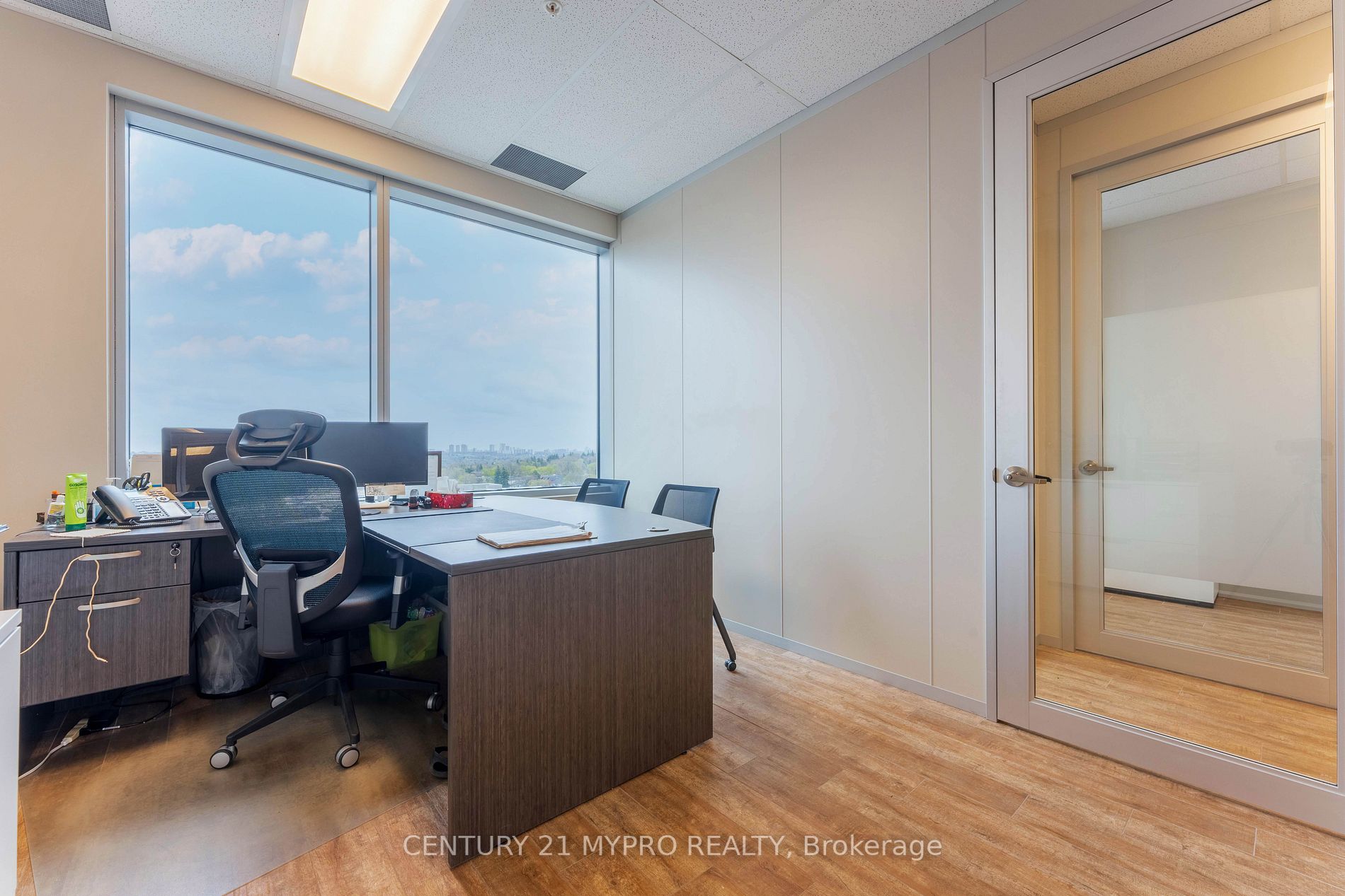 7191 Yonge St, #605
